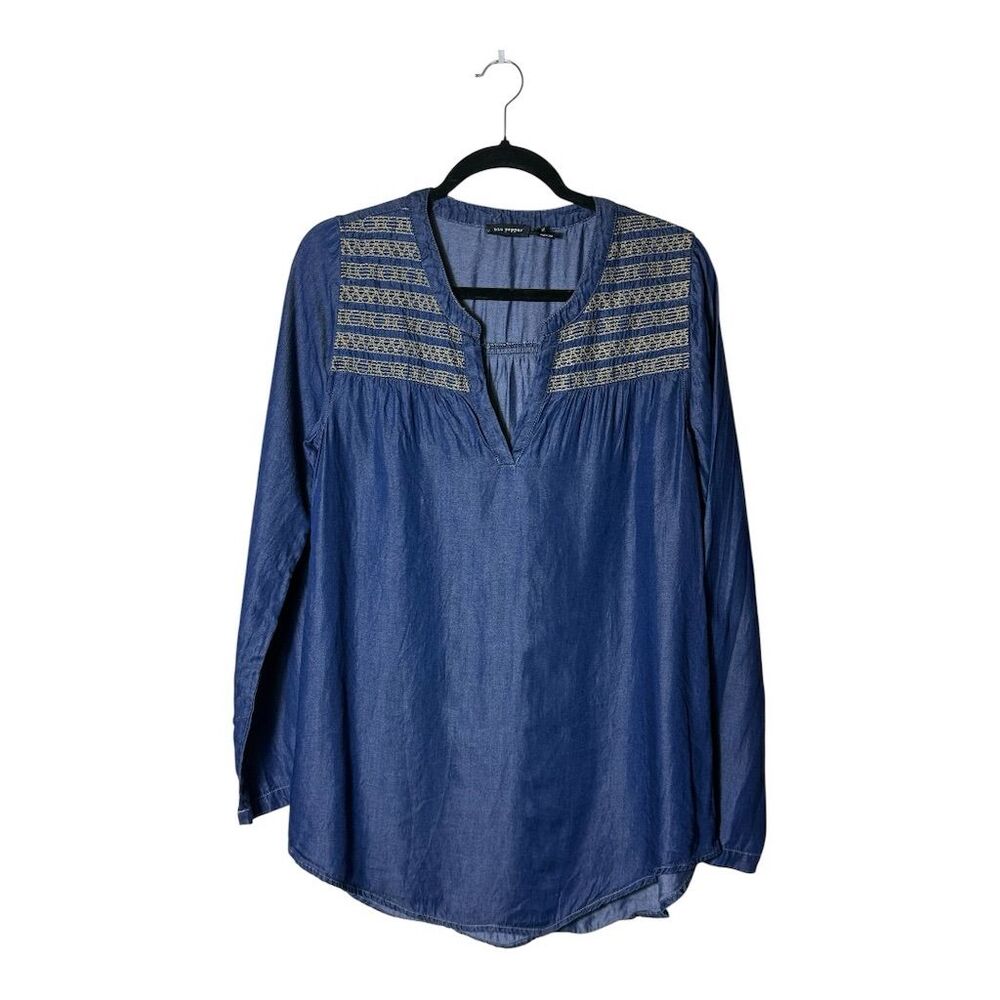 0013. Blu Pepper Women's Blue Chambray Tunic Blouse with Embroidery M